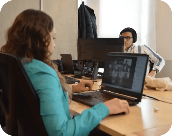On The Fuze - Elite HubSpot Partner: Team members working in the office 4