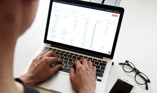 Marketer Cleaning Up a HubSpot Contacts Database